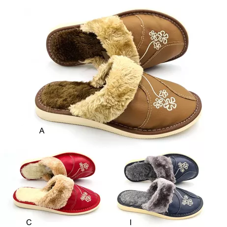 214. Pantofle damskie ocieplane