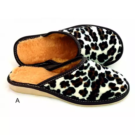 219. Pantofle damskie ocieplane