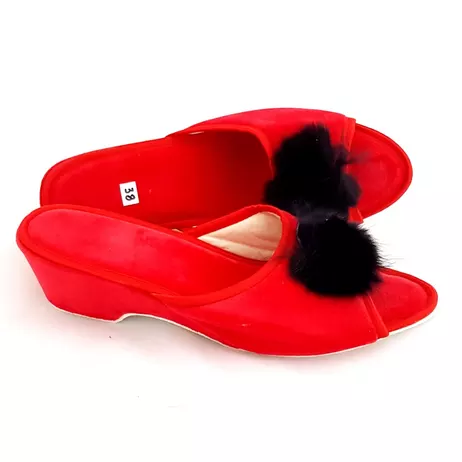 (czerwone) Pantofle pompony